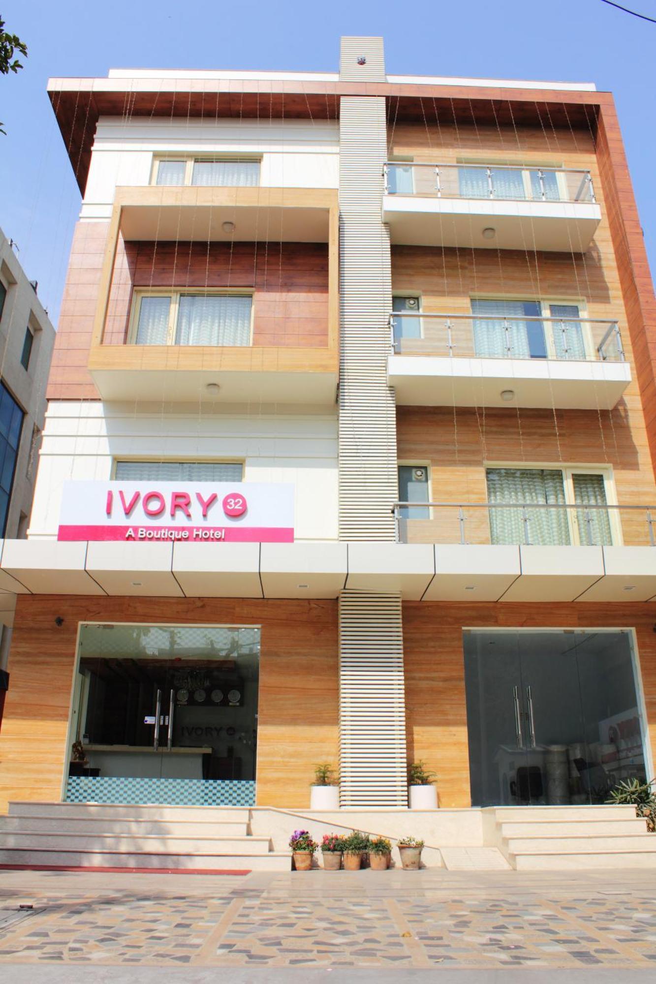 Hotel Ivory 32 New Delhi Exterior photo